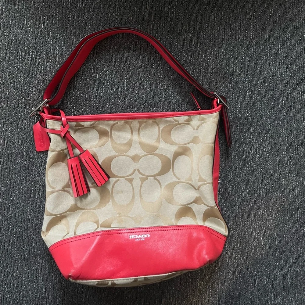 Coach Signature Duffle - Picture 2 of 4